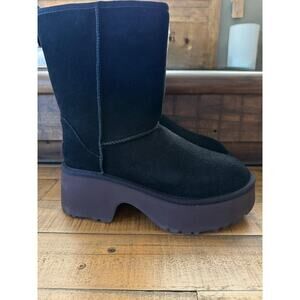 UGG Boots Women Sz 9 Black Shearling Mid Calf Chunky Platform Short New Classic